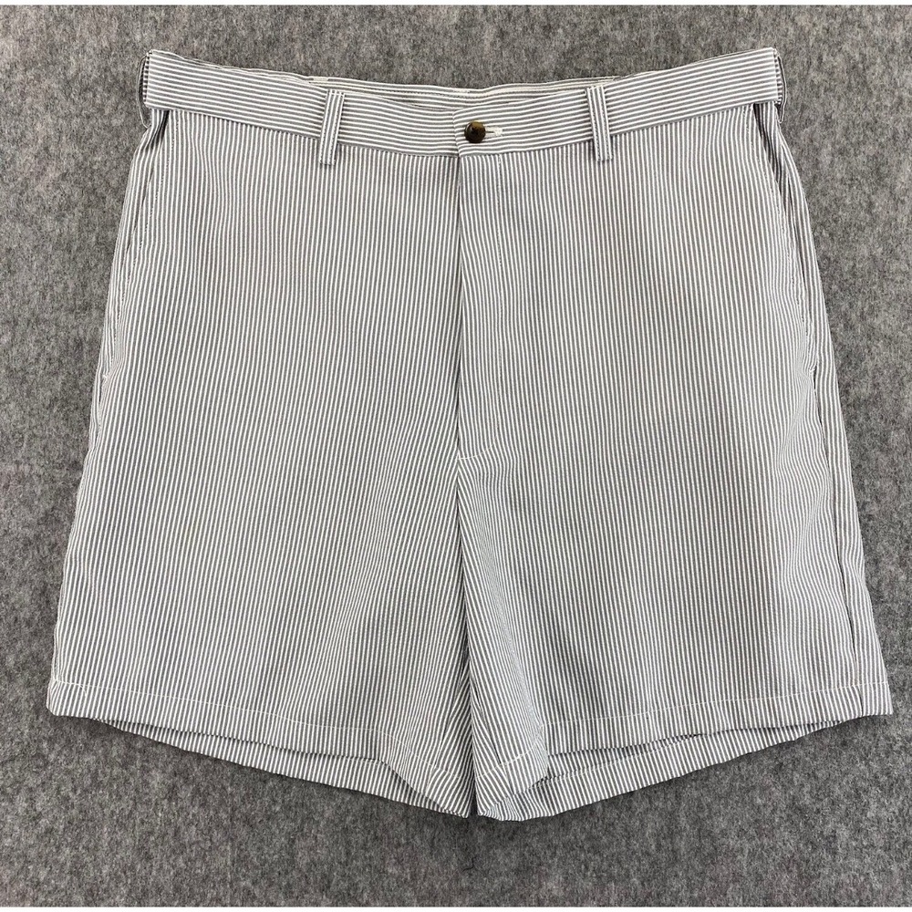 Haggar Shorts Mens Size 36 Gray White Seersucker Striped Flat Front‎ Polyester